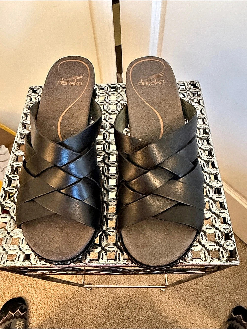 Dansko cris Cross Wedge Sandal Black 38